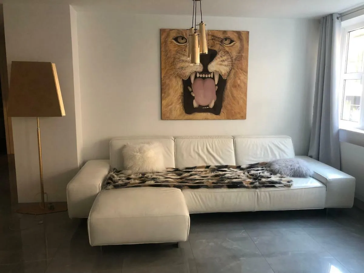 Luxurious 2 Bedroom Apartment Old City München