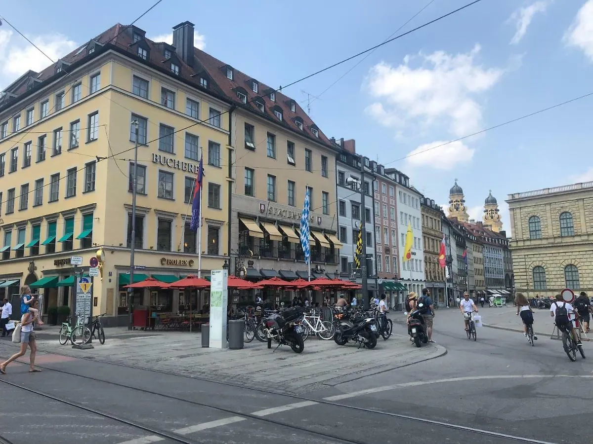 Luxurious 2 Bedroom Apartment Old City München 0*,