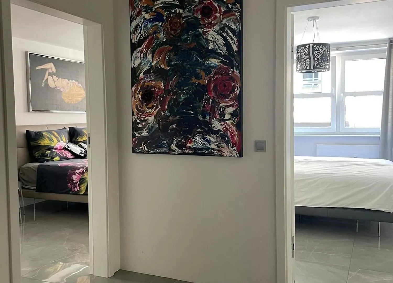 Luxurious 2 Bedroom Apartment Old City location